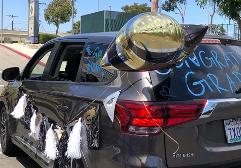 a car decorated for 2021 commencement